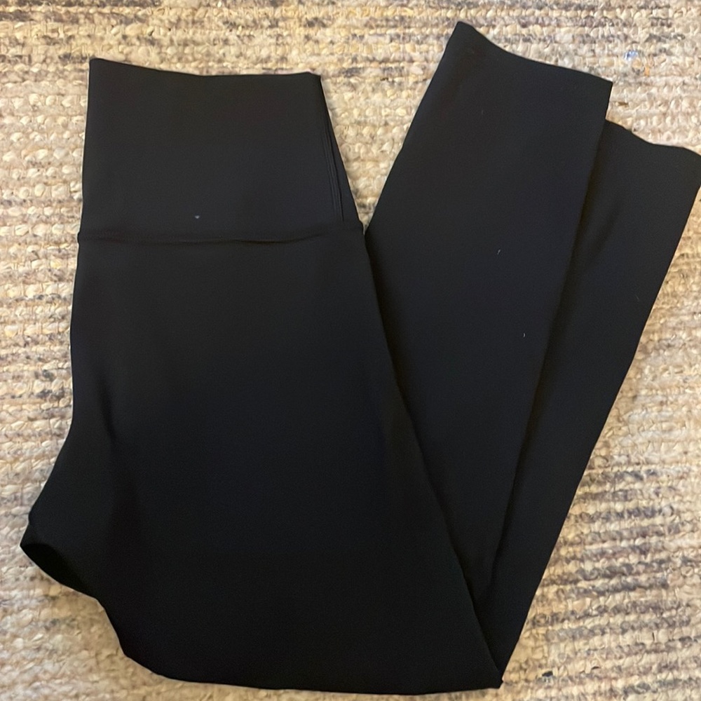 Lululemon black high waisted Capri leggings